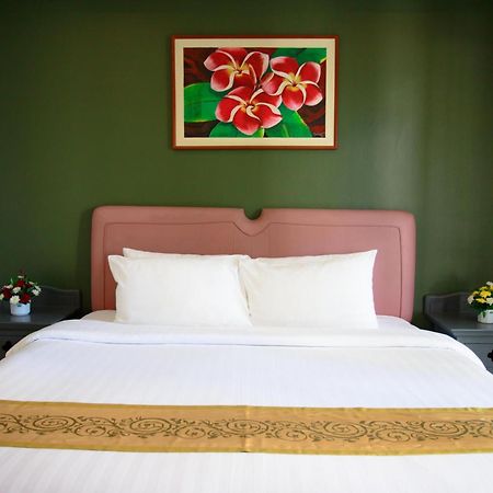 The Corner Apartment Patong Ngoại thất bức ảnh