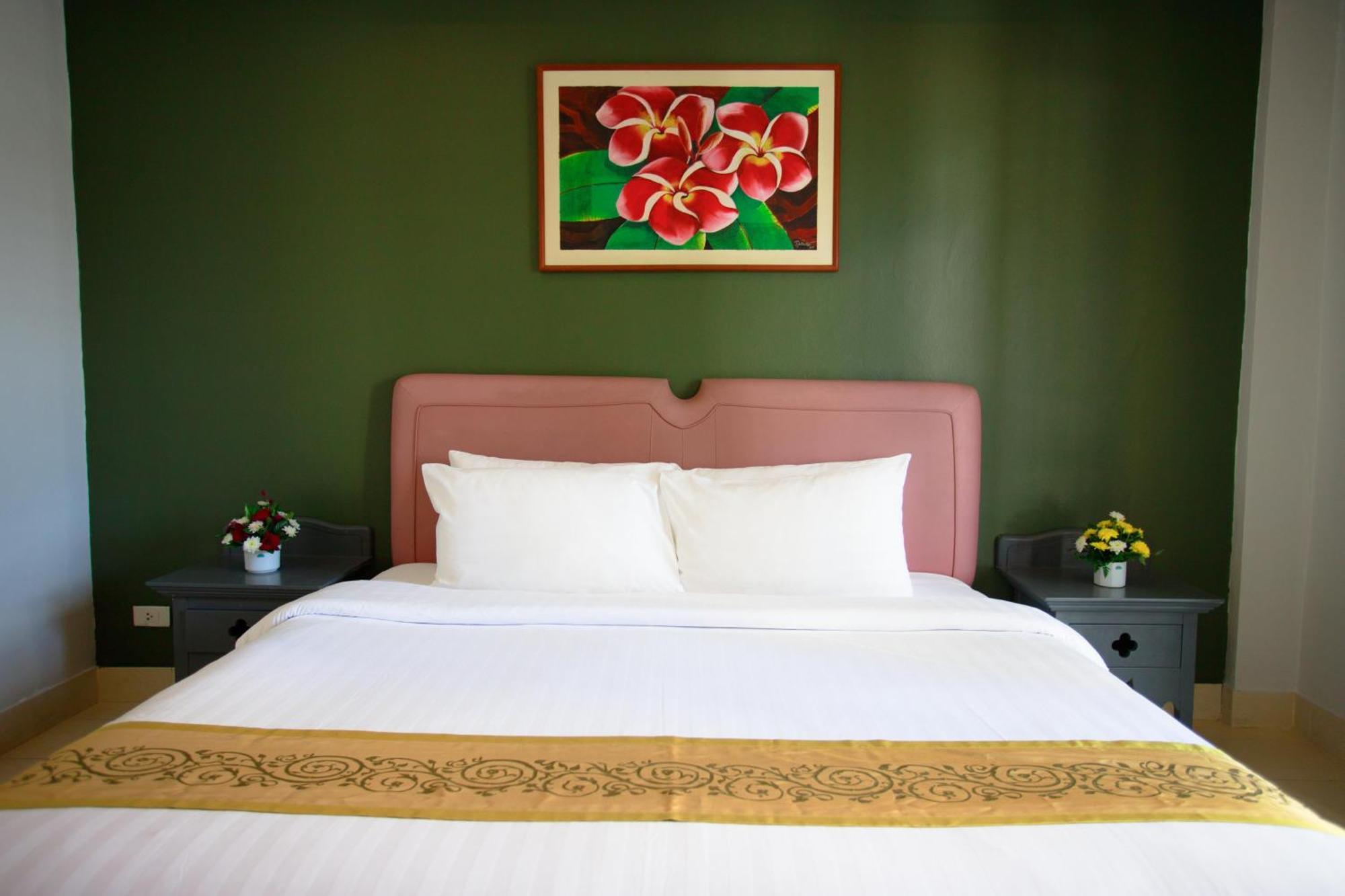 The Corner Apartment Patong Ngoại thất bức ảnh