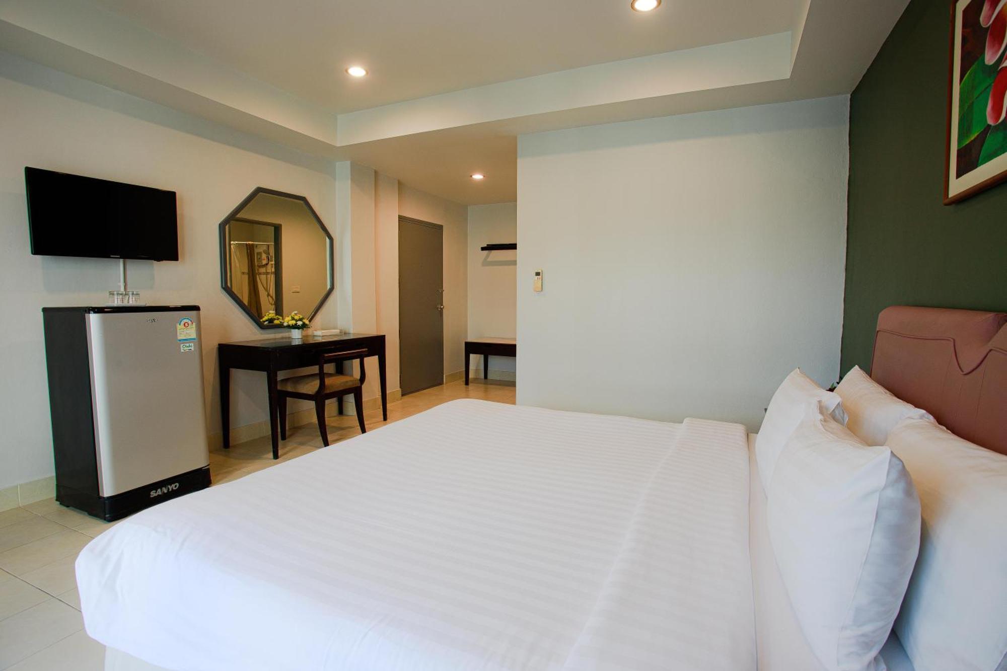 The Corner Apartment Patong Ngoại thất bức ảnh