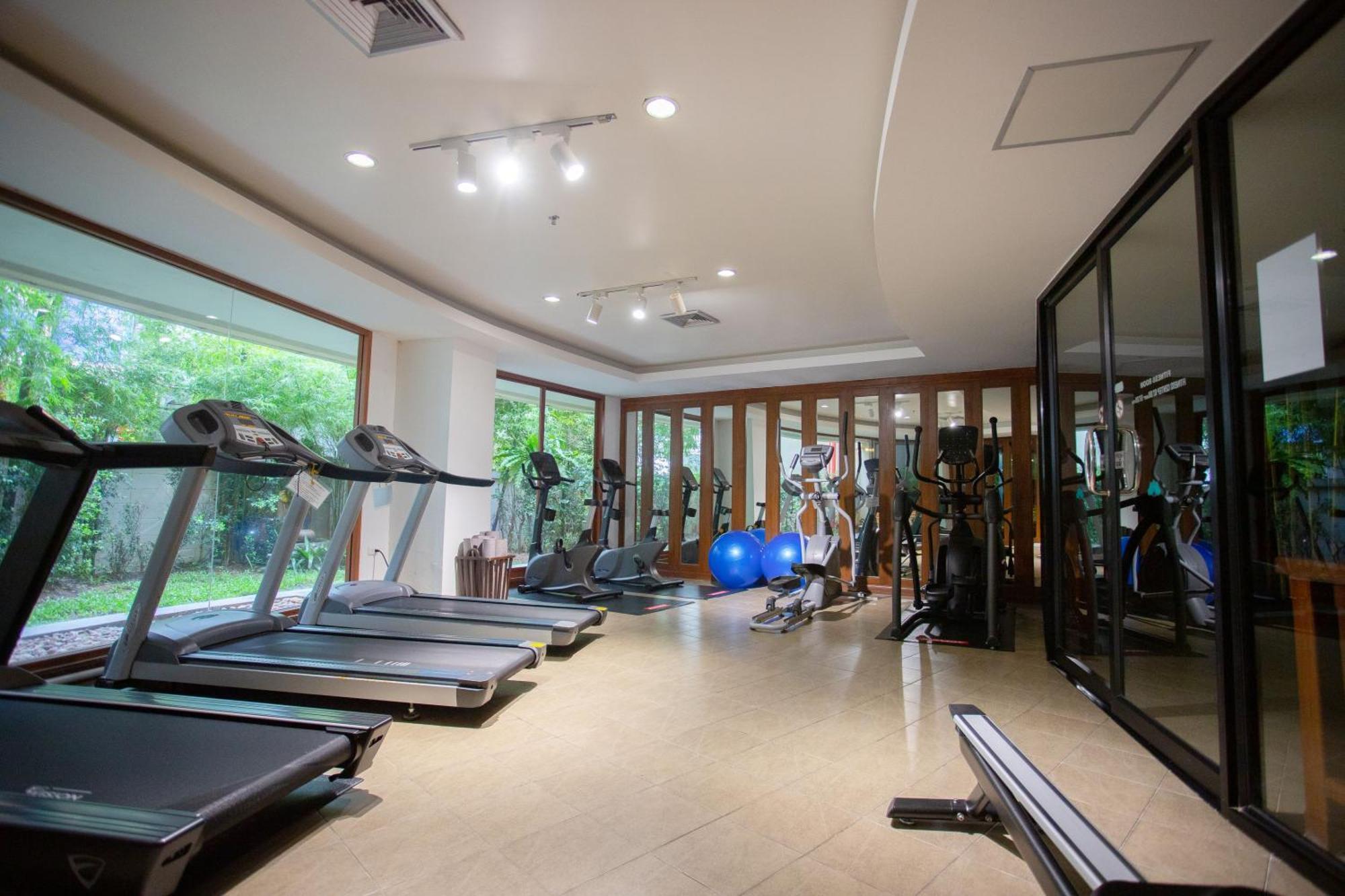 The Corner Apartment Patong Ngoại thất bức ảnh