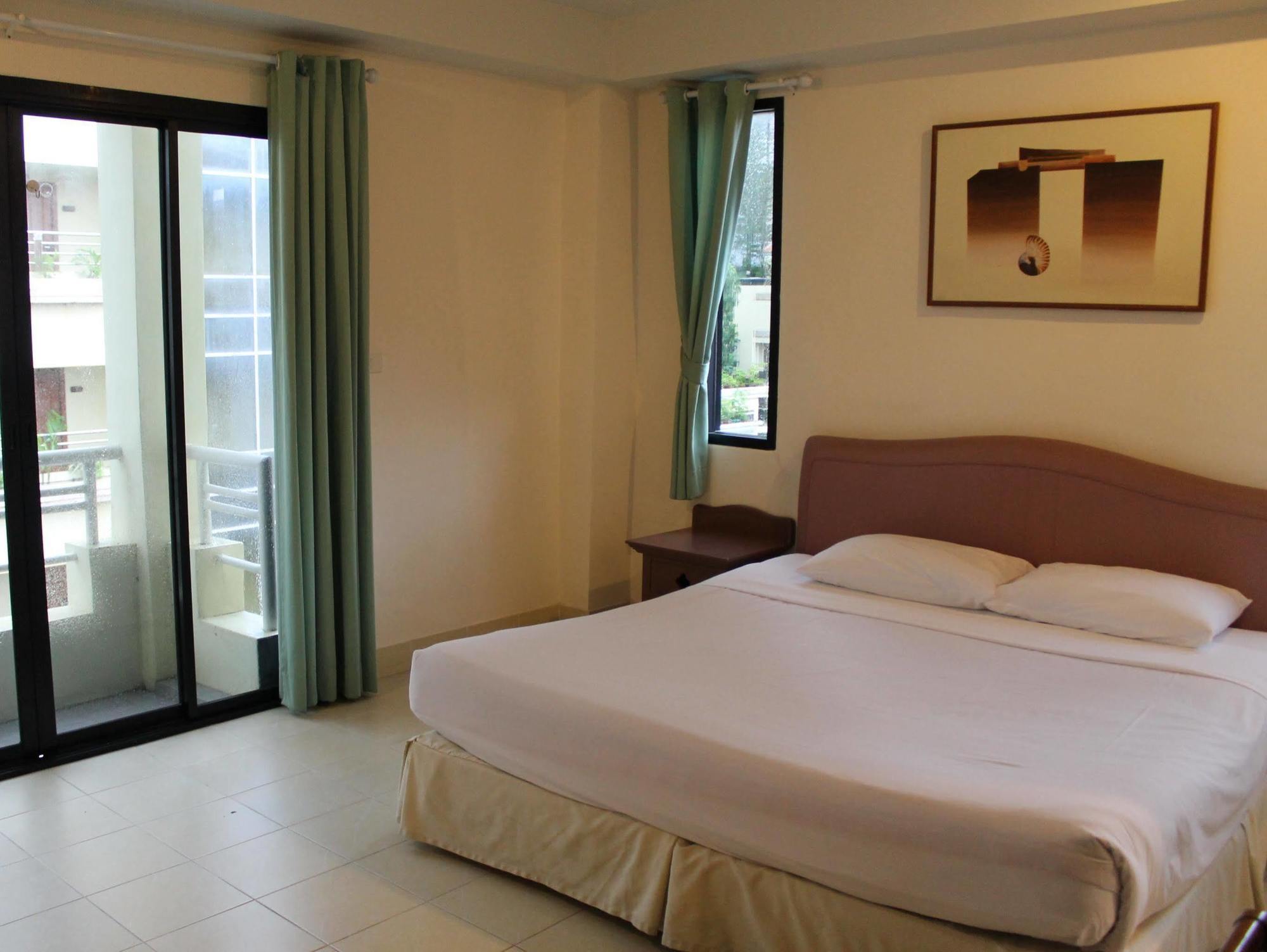 The Corner Apartment Patong Ngoại thất bức ảnh
