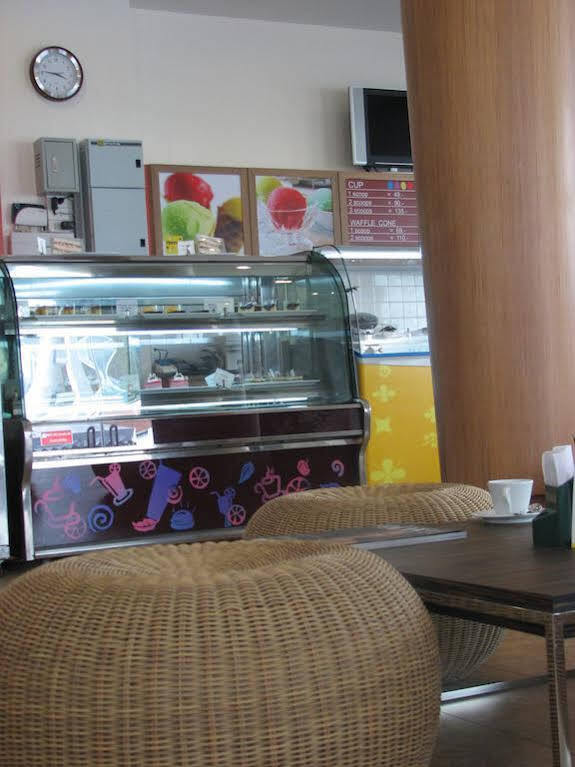 The Corner Apartment Patong Ngoại thất bức ảnh